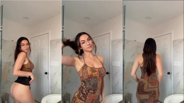 Amber Erickson ebuceta sua joia íntima