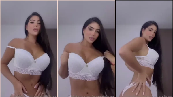Ana Gandica xxx no OnlyFans, a gostosona de calcinha branquinha