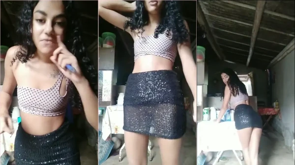 Vídeo caseiro com a gata se mostrando