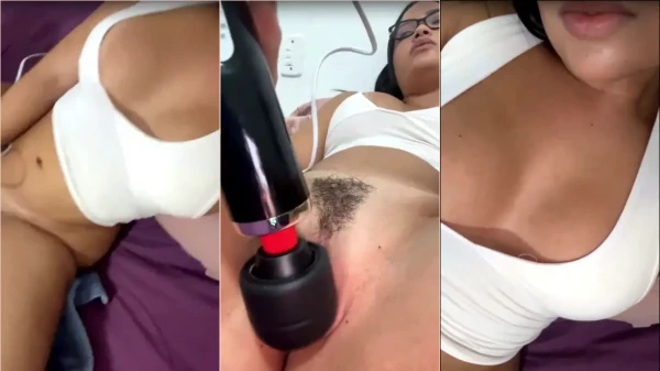 Vídeo caseiro da Lina Nakamura exibindo o mel da xereca